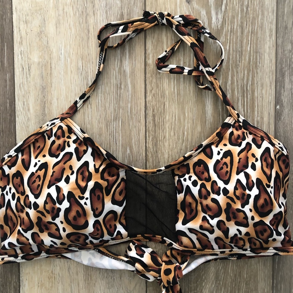 Victoria’s Secret bikini leopard print top sz L